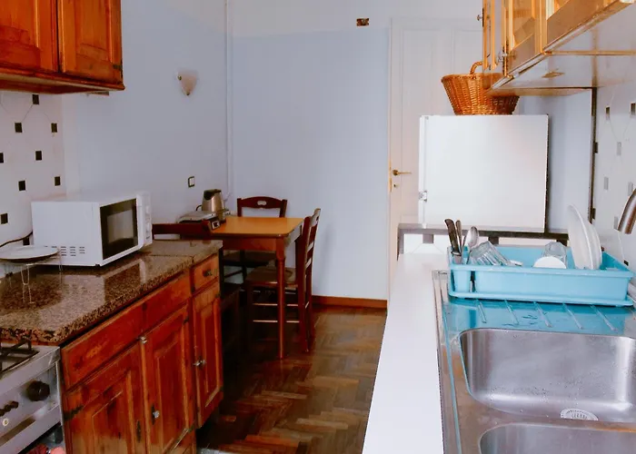 Minerva Hostel *